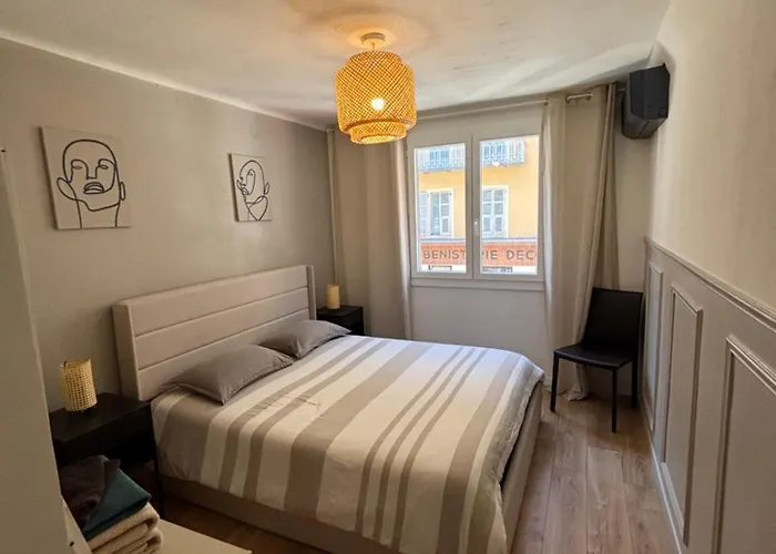 Confortable Et Cosy Sur Le Port De * نيس